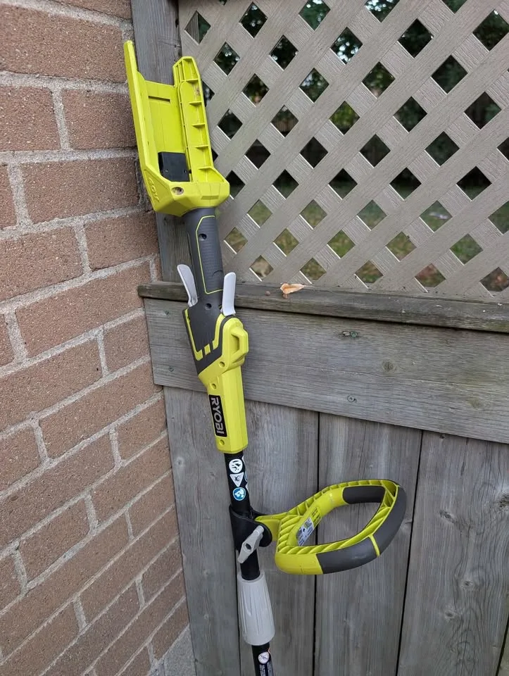 Ryobi 40v Trimmer/ Edger (battery and charger not included) image indicator(2)