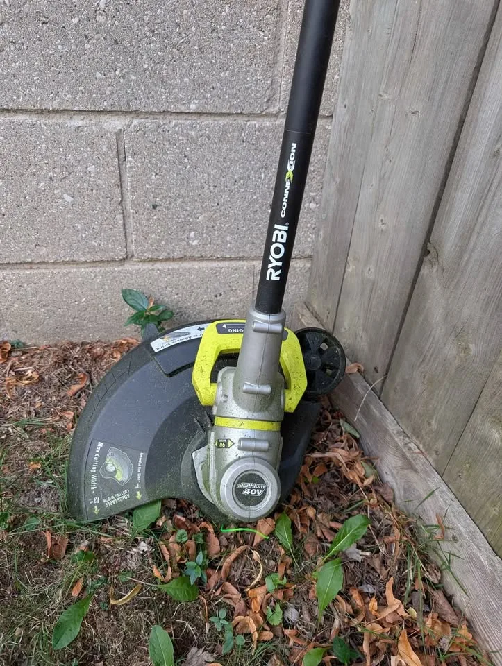 Ryobi 40v Trimmer/ Edger (battery and charger not included) image indicator(3)