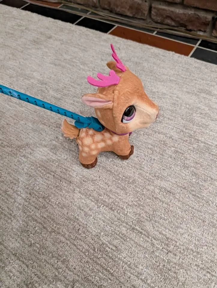 furReal Walkalots Big Wags Deer Plush Interactive Toy image indicator(4)