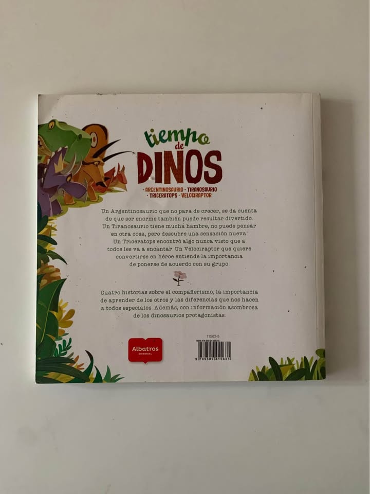 Tiempo de Dinos book in Spanish - photo 2