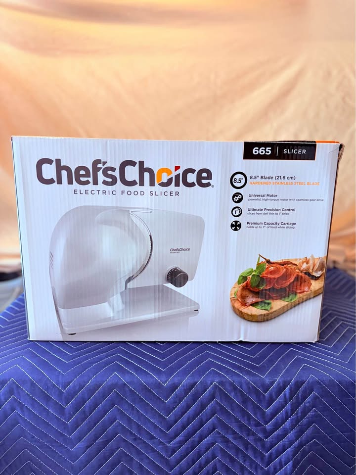 Brand New in box Chef'sChoice electric food slicer