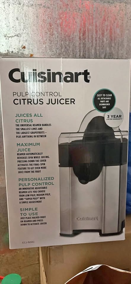 Cuisinart Pulp Control Citrus Juicer CCJ-500C