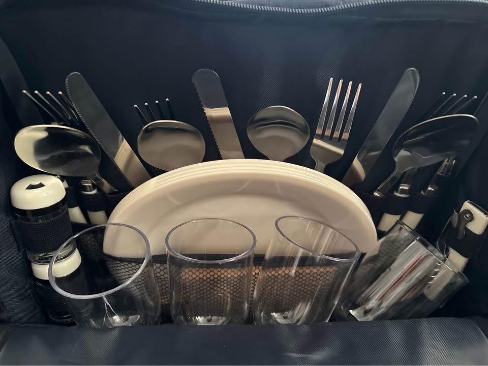 Picnic Time Cooler Bag with Dinnerware Set - photo 2