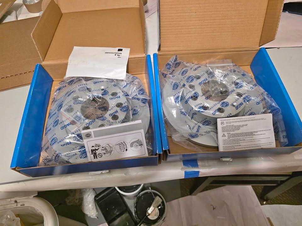 Hella Pagid Rear Brake Rotors & Pads Set (2012-2019 Beetle)