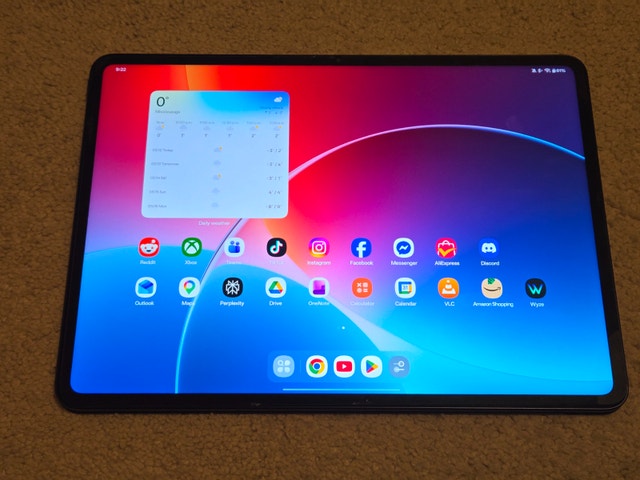 OnePlus Pad 3 Tablet with Many Accessories