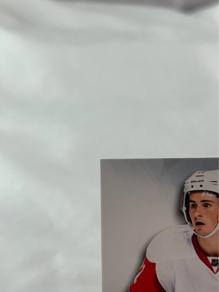 Dylan Larkin Future Watch Auto /999 - Detroit Red Wings - photo 2