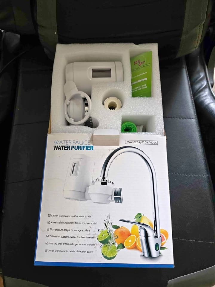 Faucet with water filter