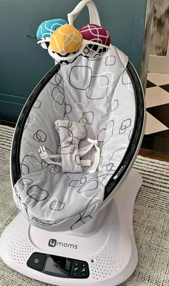 Like New Mamaroo Swing