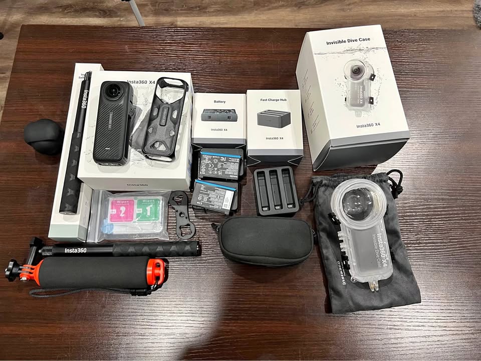 Insta360 X4 Bundle – Like New + Dive Case & Extras