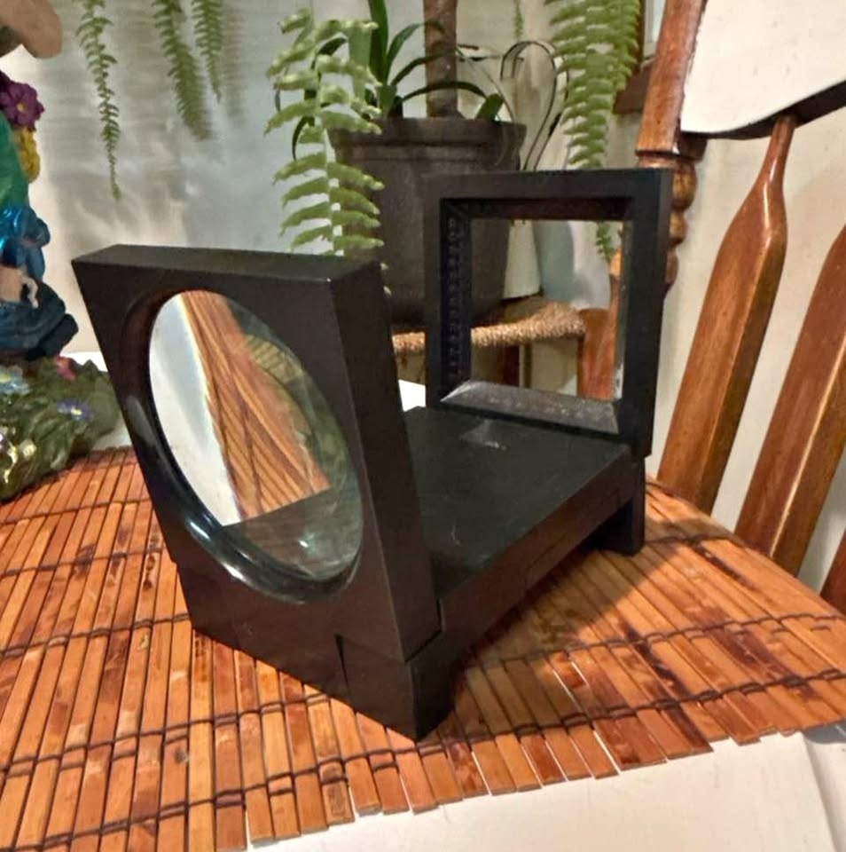 Hawk Foldable Magnifier MG 7555