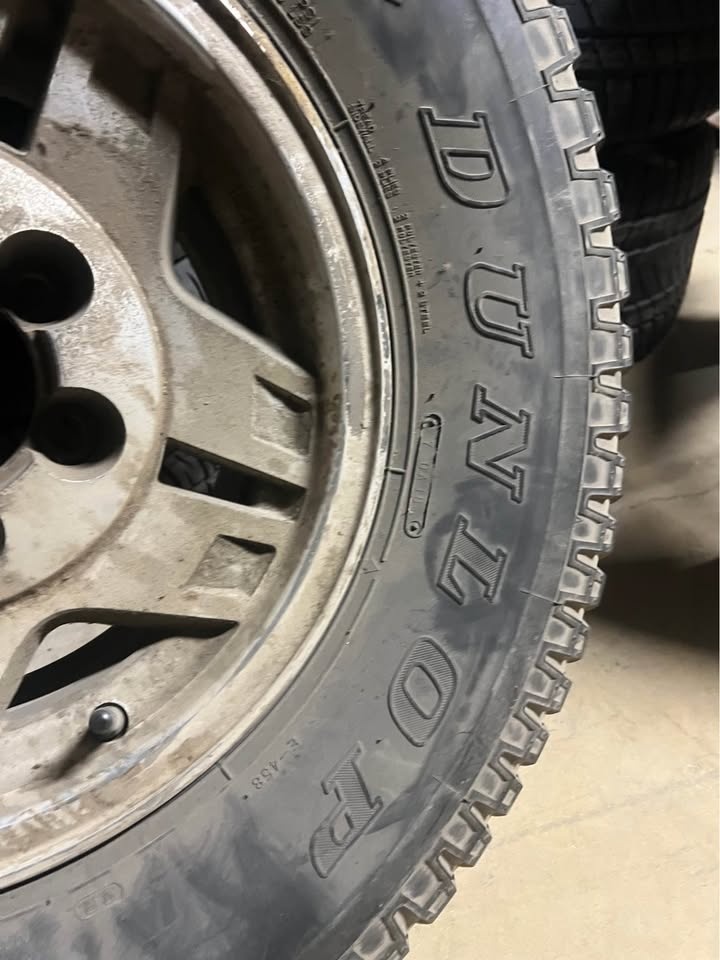 15" Toyota Pickup Rim (1989) - photo 3