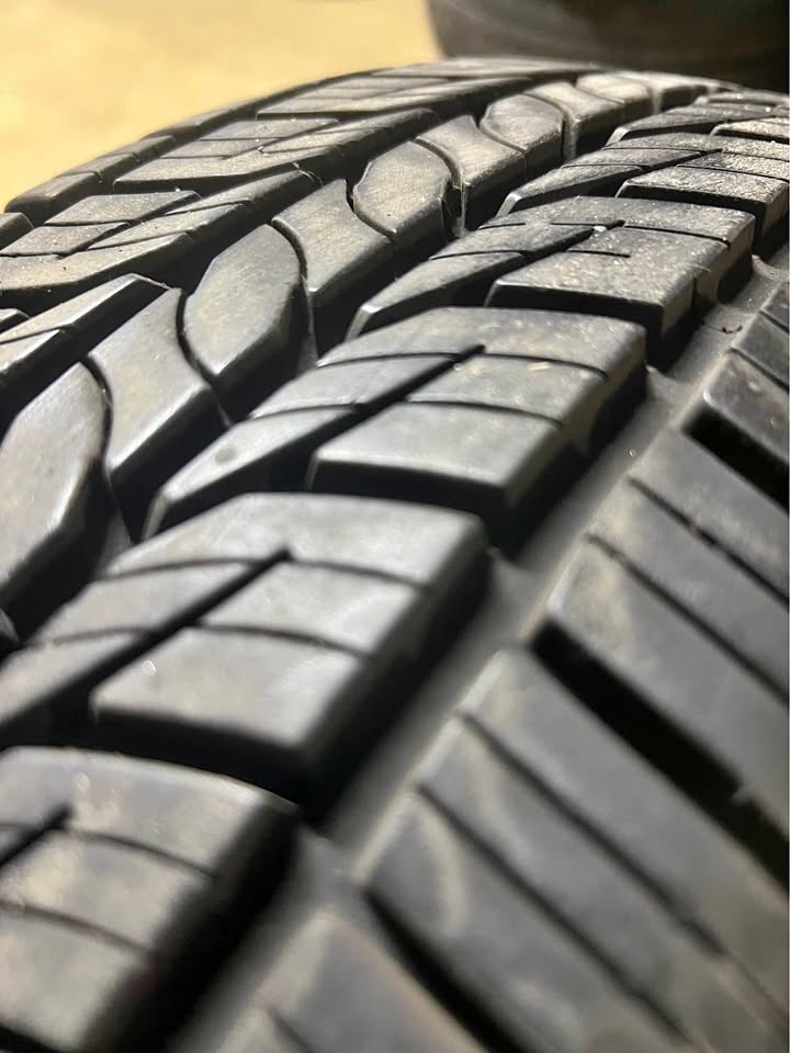 215/65/16 Used Single Tire for Altima - Lots of Tread
