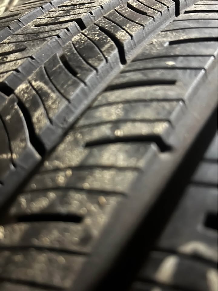 235/40/18 Continental Tires (2 tires) 8mm Tread - photo 2
