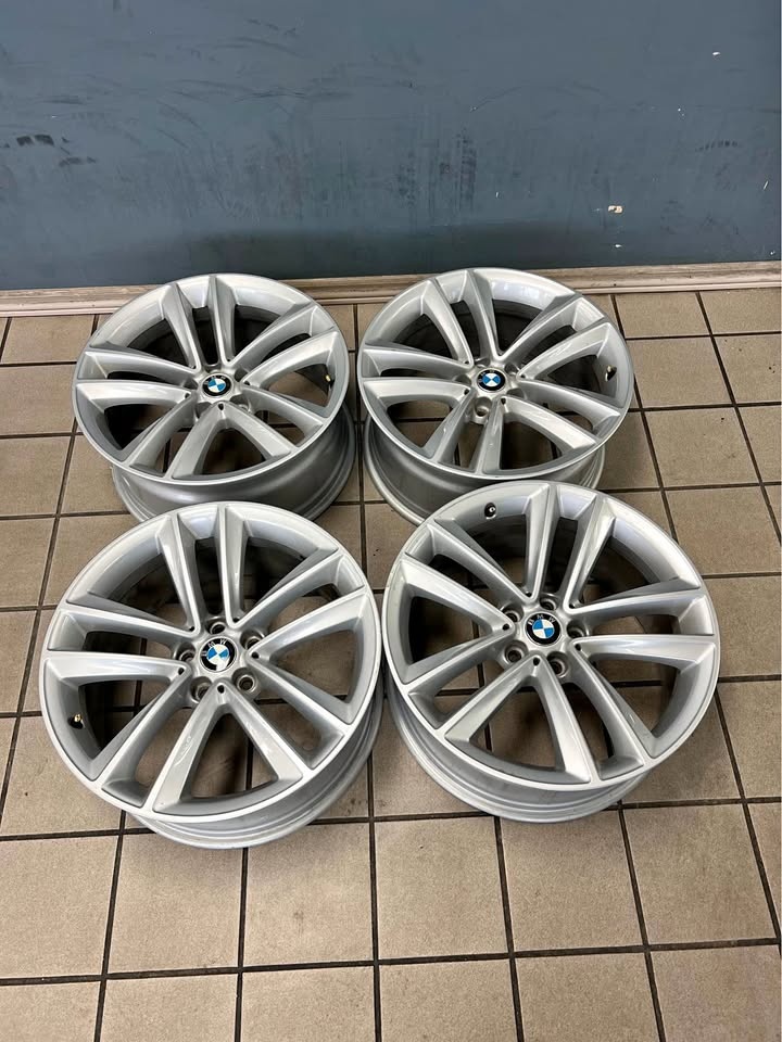 19” Genuine BMW Wheels 5x112