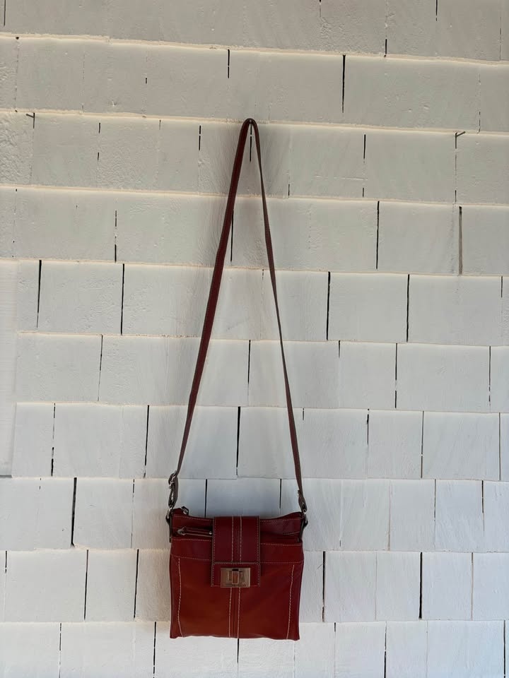 Red leather Tignanello crossbody bag - photo 4