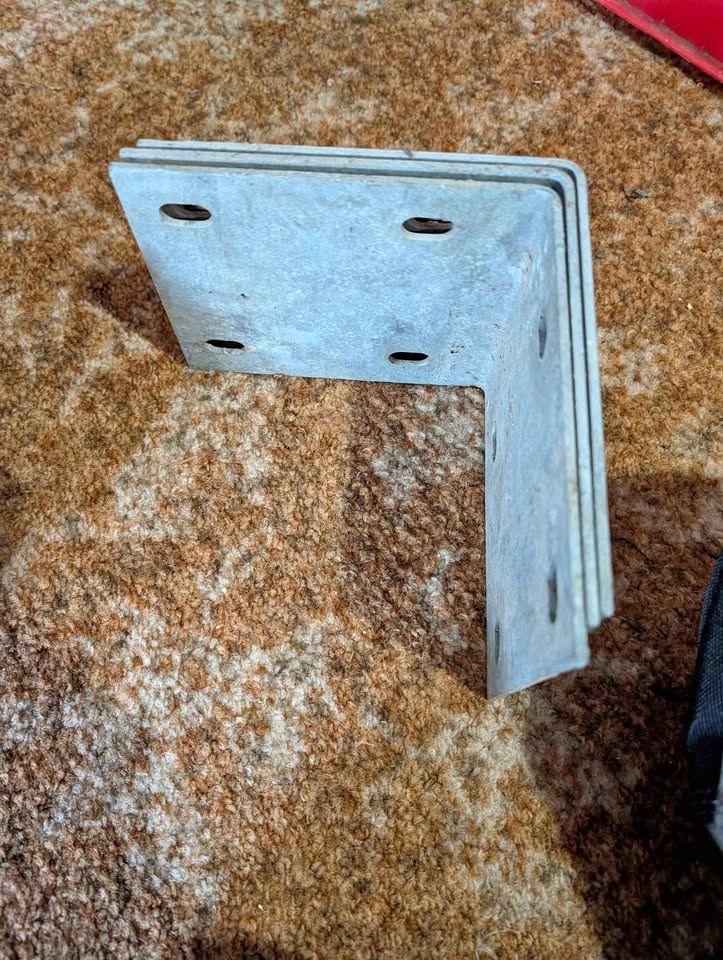 3 Dock Corner Brackets