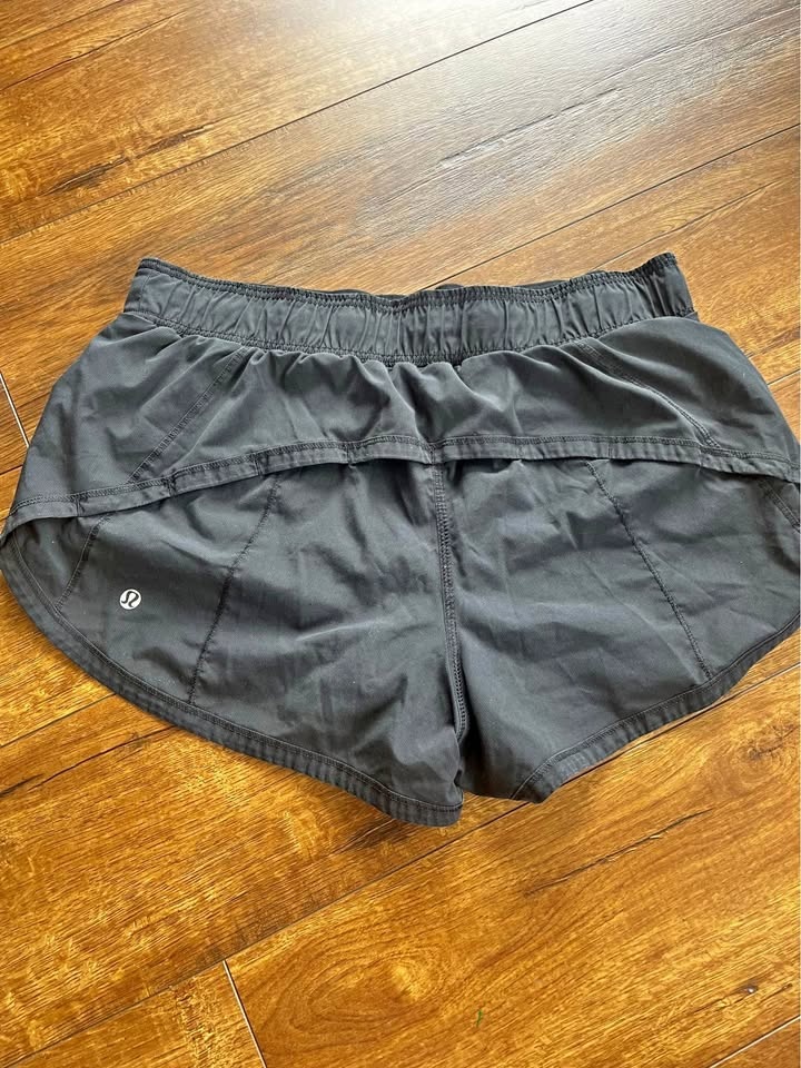 Lululemon Women's Shorts Size 6