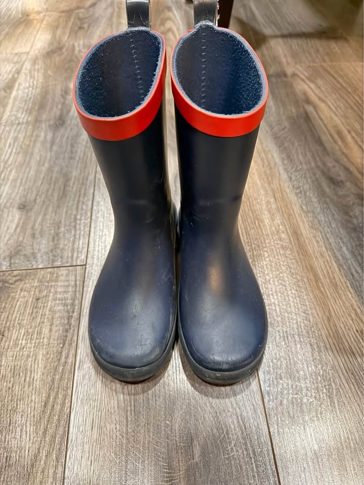 Rubber boots
