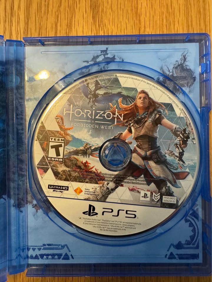 PS5 - Launch Edition Disc Drive - photo 3