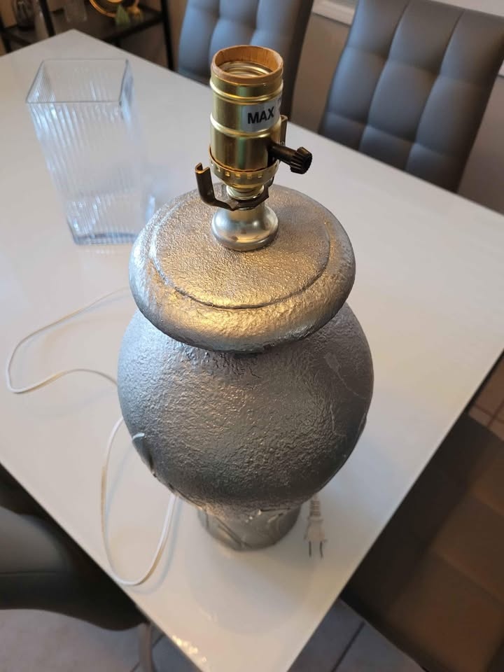 Lamp...no shade - photo 2