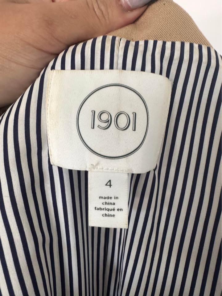 1901 Tan Blazer Size 4 - photo 3