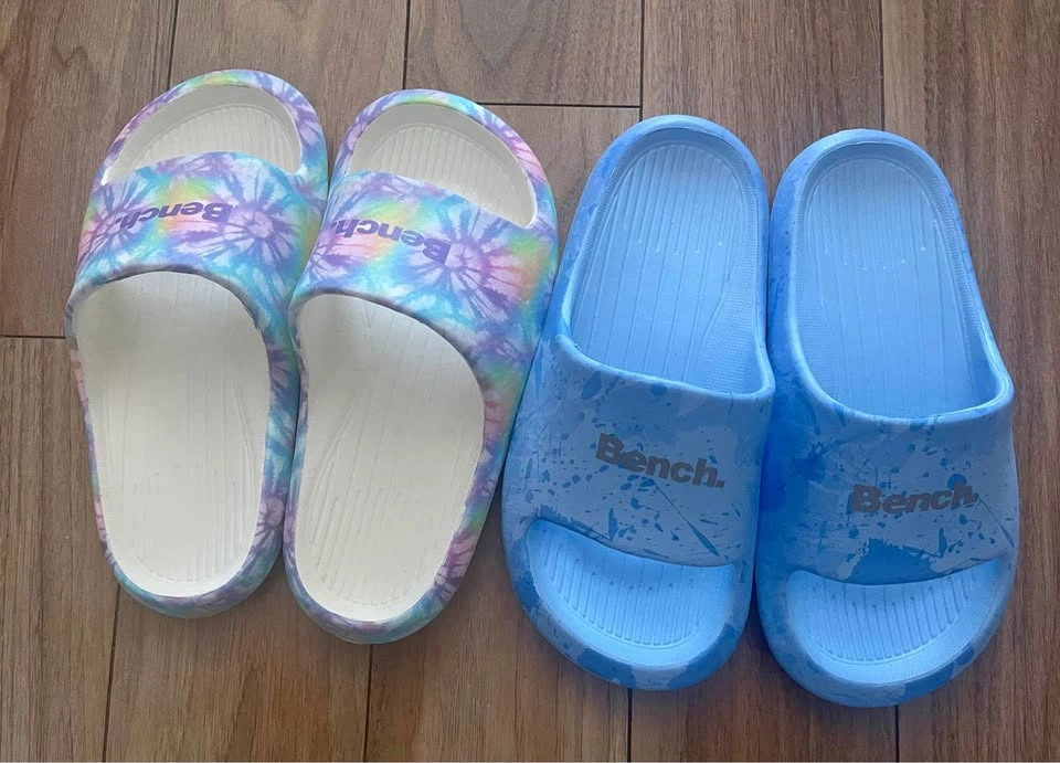 Bench Slippers for youths