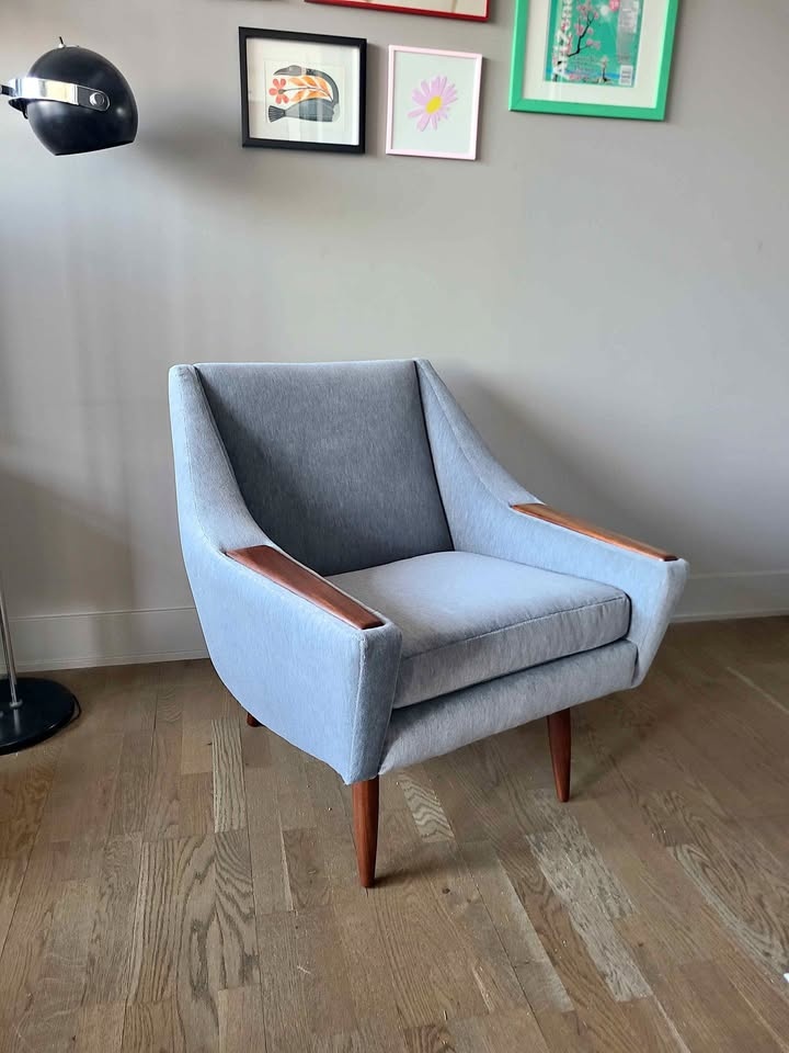 Mid Century Modern Lounge Chair - Fully Restored