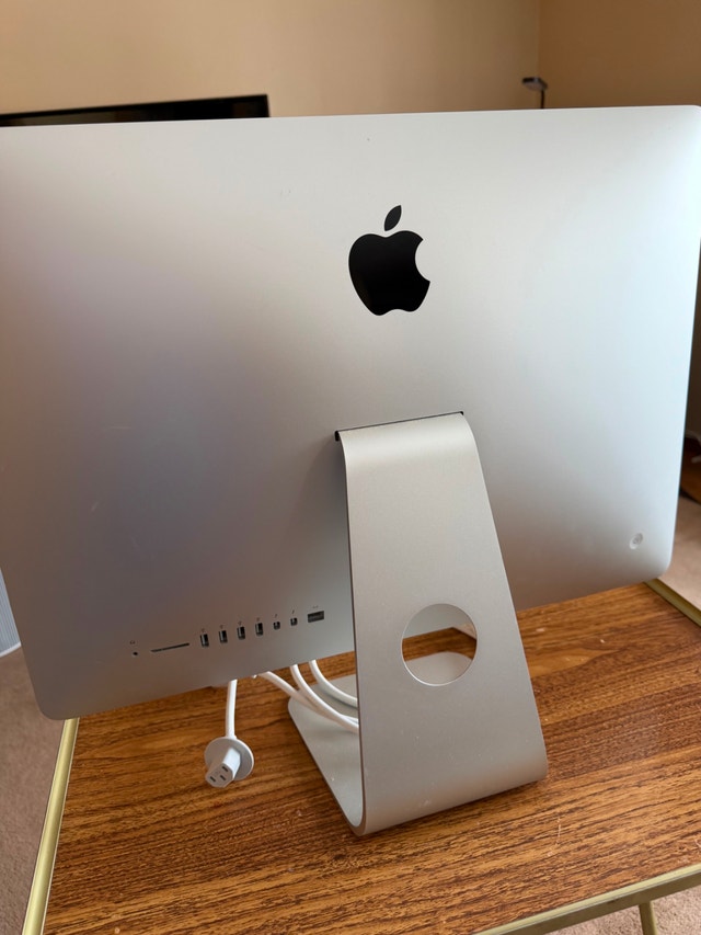 Apple iMac 21.5” Desktop Computer - photo 2
