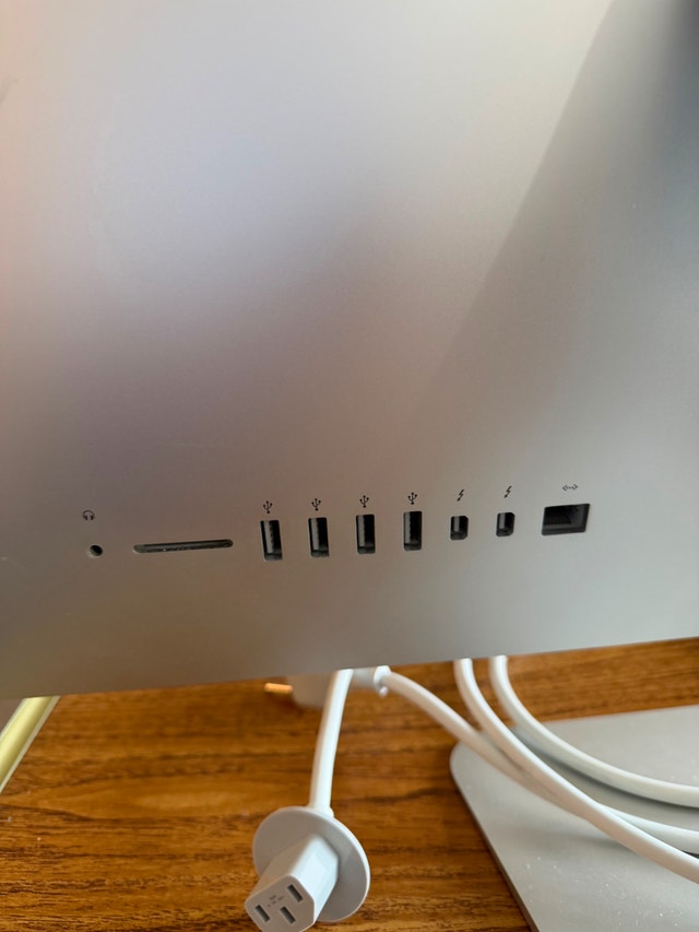 Apple iMac 21.5” Desktop Computer - photo 3