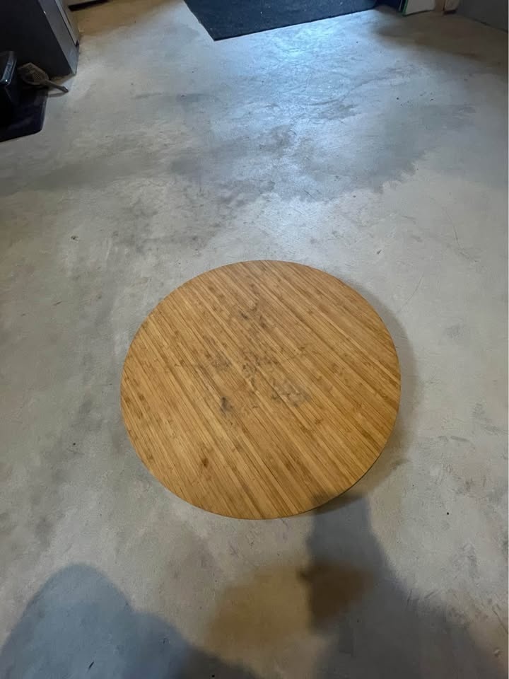 Dining table center piece