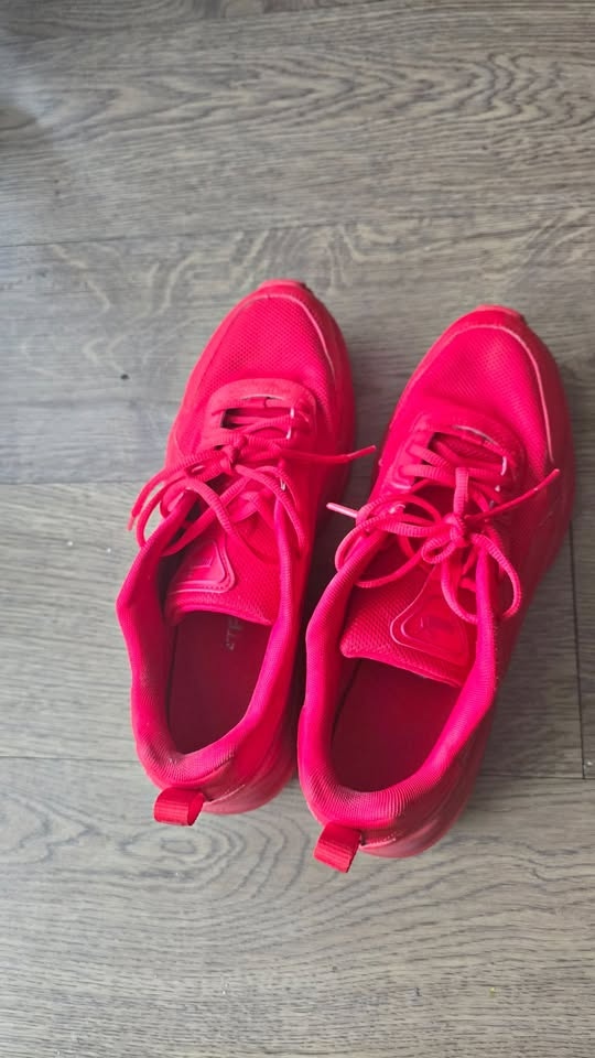 PUMA Men's VIS2K Red/Red Sneakers US 11.5