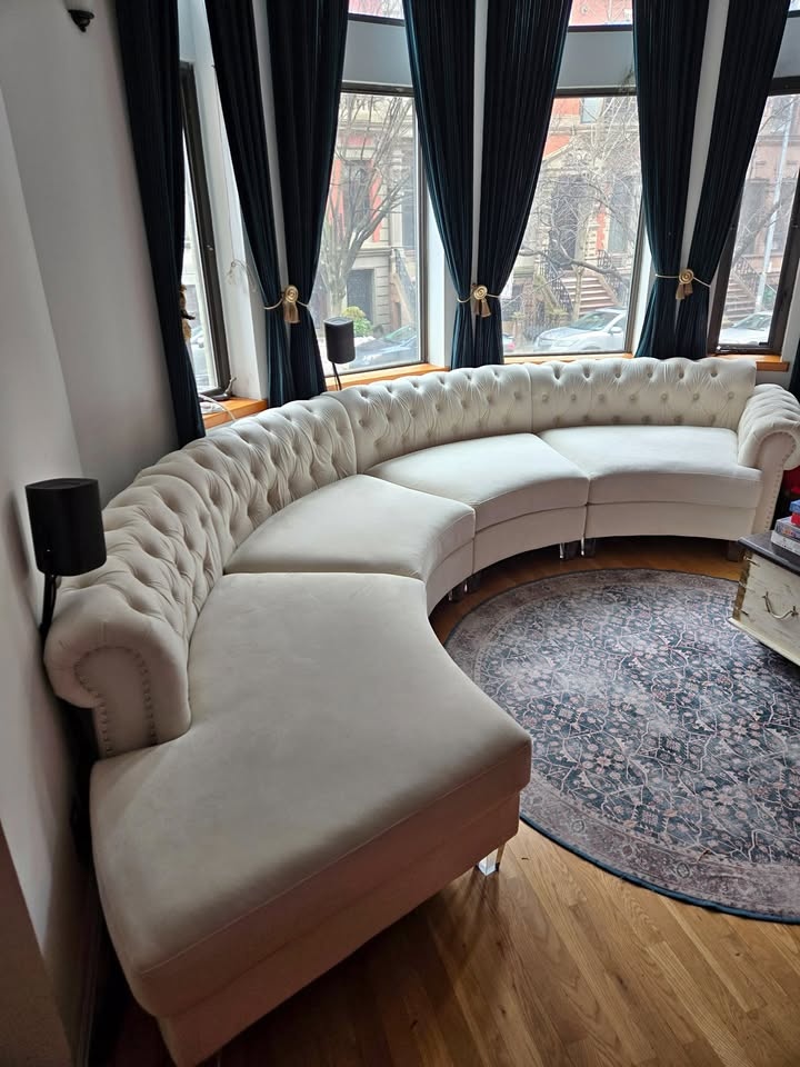 Velvet Sectional with 3 Pillows