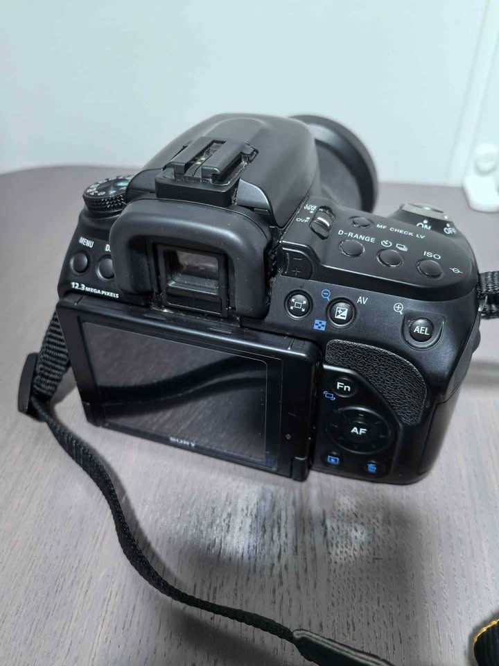 Sony DSLR-A500 with N50 Lens - photo 3