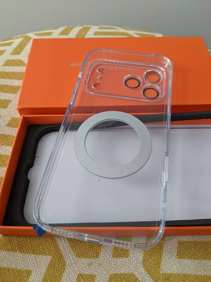 iPhone 17 Pro Max Clear Case - photo 2