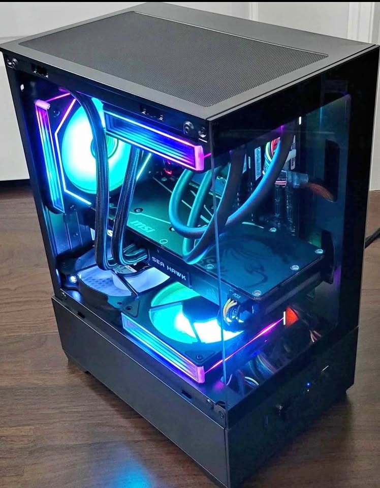 Full Gaming PC Setup 🕹️ Fish Tank PC, monitor, mouse, controller