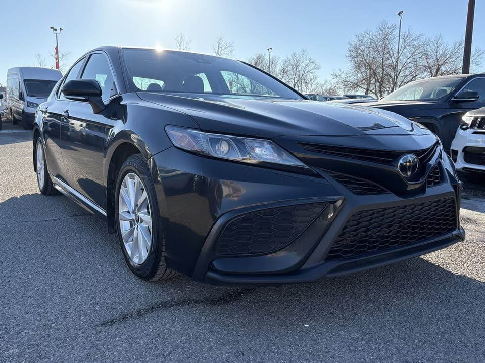2023 Toyota Camry - photo 2