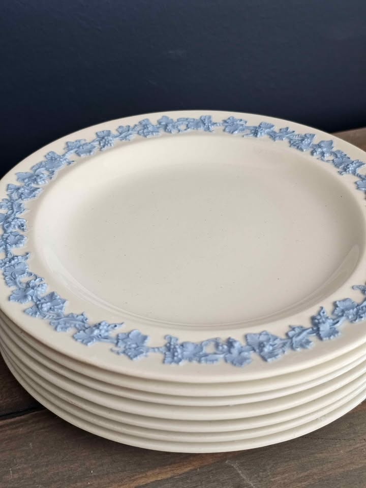 Wedgewood Lavender on Cream Queensware Dessert & Bread Plates - photo 2