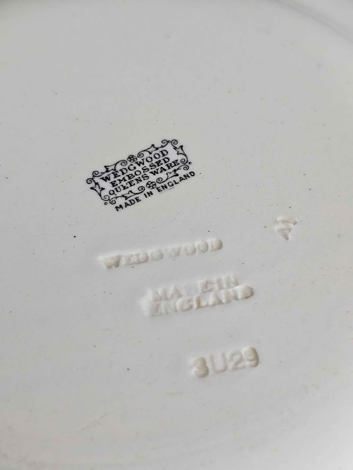 Wedgewood Lavender on Cream Queensware Dessert & Bread Plates - photo 5