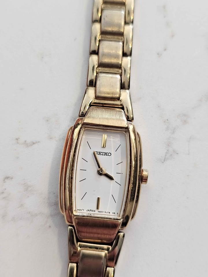Vintage Seiko Women's Quartz Watch 1N00-0GA0