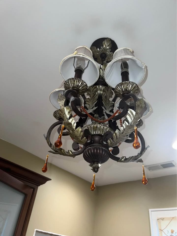 Elegant 5-Light Bronze Chandelier with Shades & Crystal Accents - photo 3