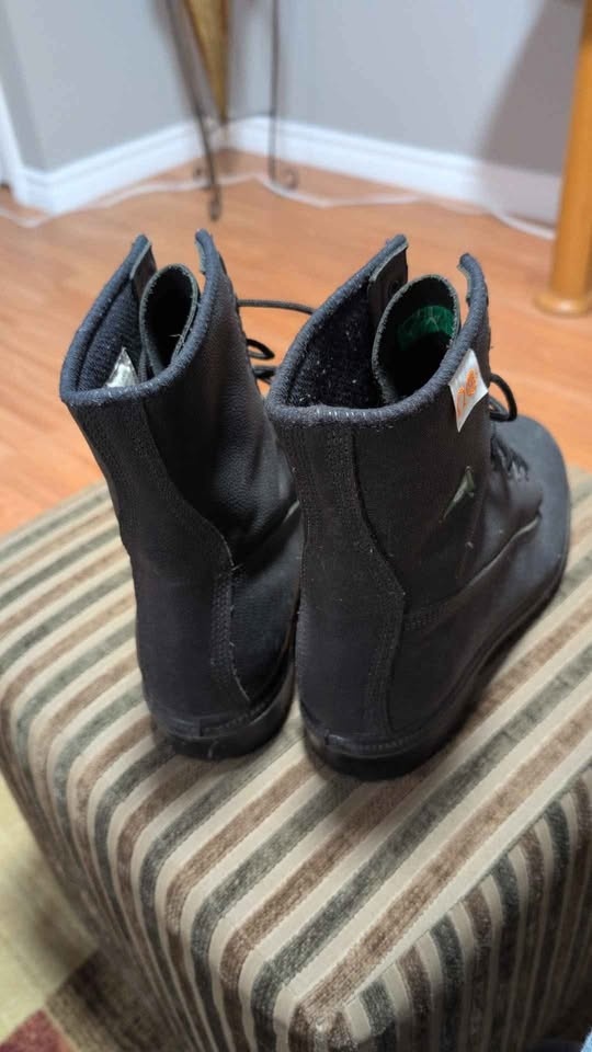 Boots for sale. Size 8.5 - photo 2