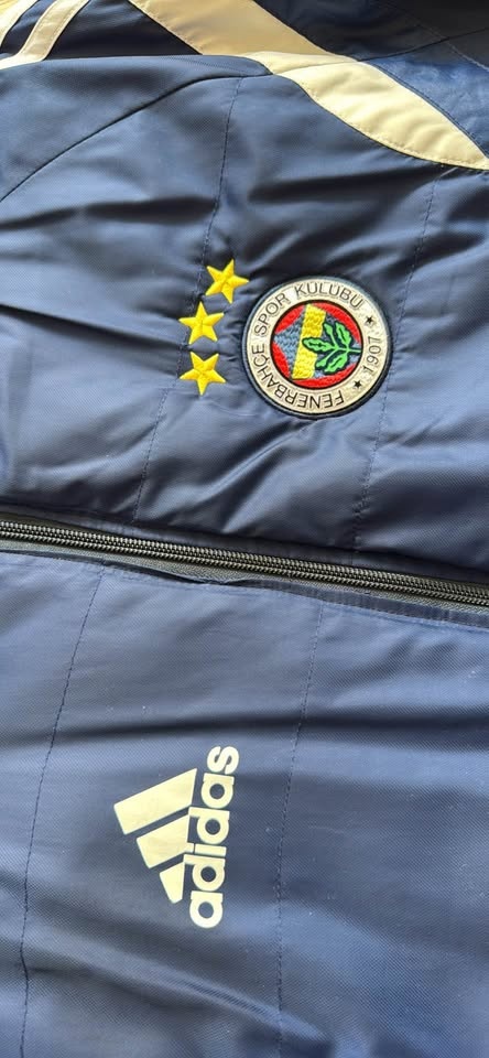 Adidas Fenerbahçe Football Club Puffer Jacket Size M - photo 2