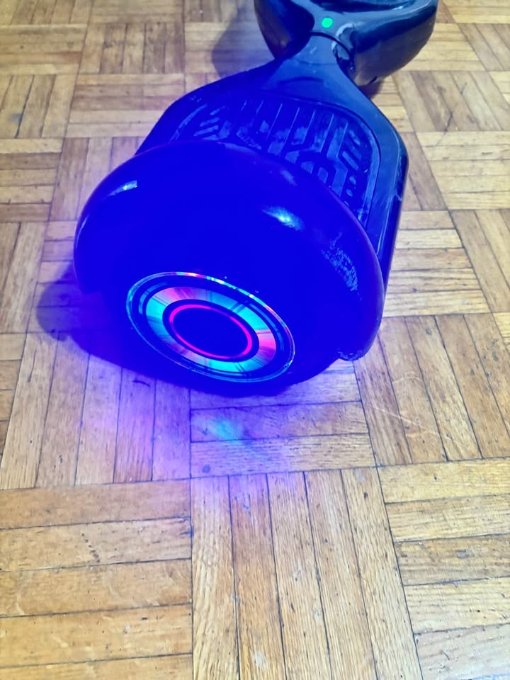 Black HoverBoard With Bluetooth - photo 4