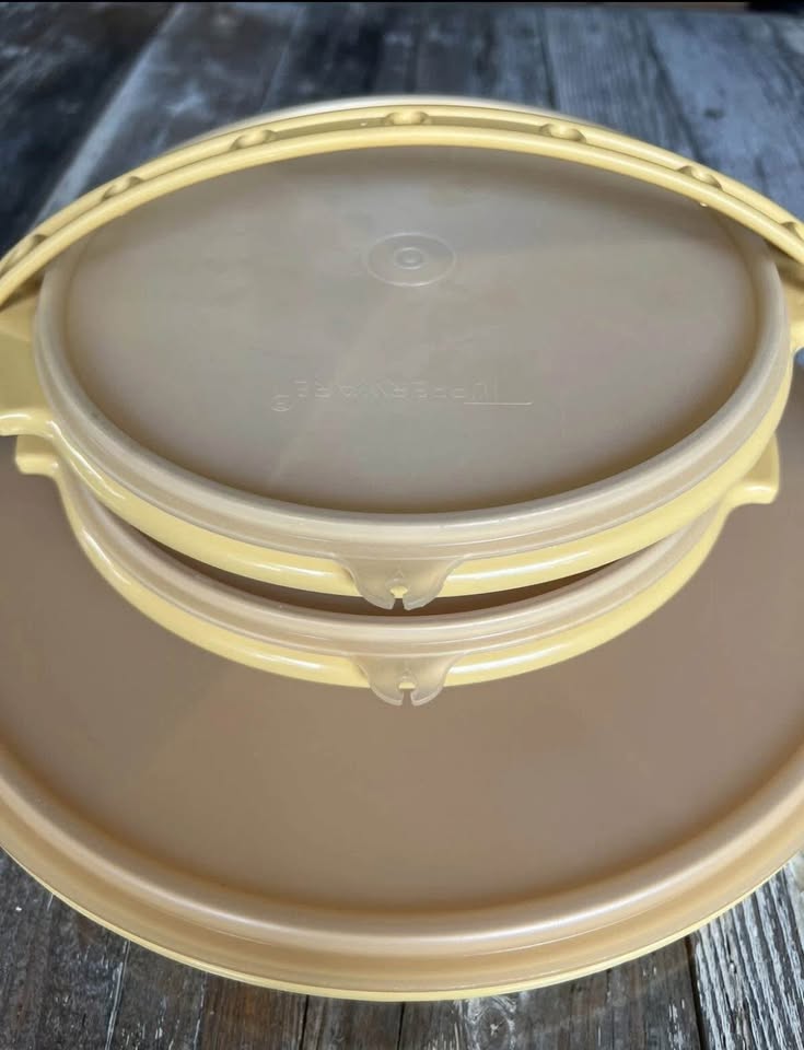 Tupperware Yellow Party Susan Platter Stacker Set - photo 3