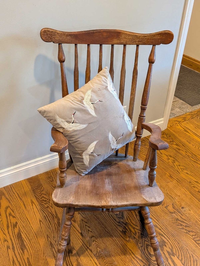 Solid Wood Rocking Chair - photo 2