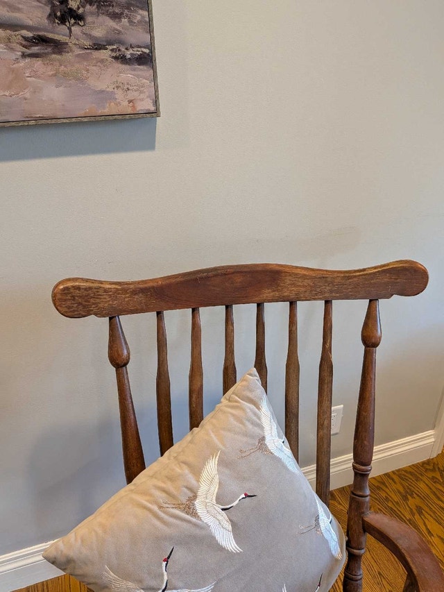 Solid Wood Rocking Chair - photo 3