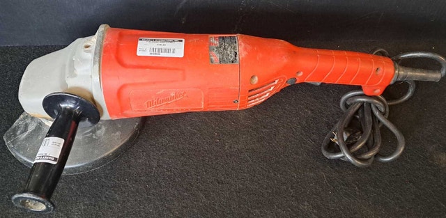 7" Milwaukee Grinder (30408588)