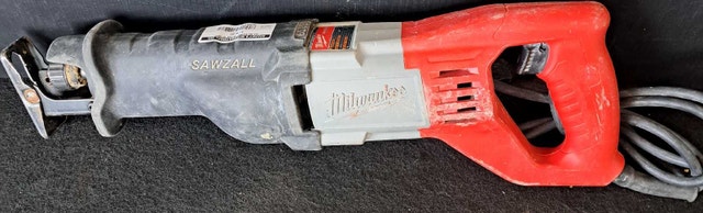 15A Milwaukee Sawzall (30360177)