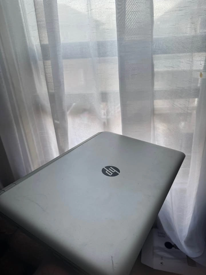 HP Pavilion 17 Laptop - 17.3" i5 / 6GB / 512GB - photo 2