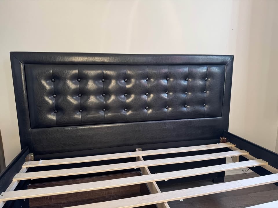 Moving out sale!!! Fancy Queen Size Bed frame - photo 4